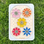 trofast πίνακας λουλουδάκια